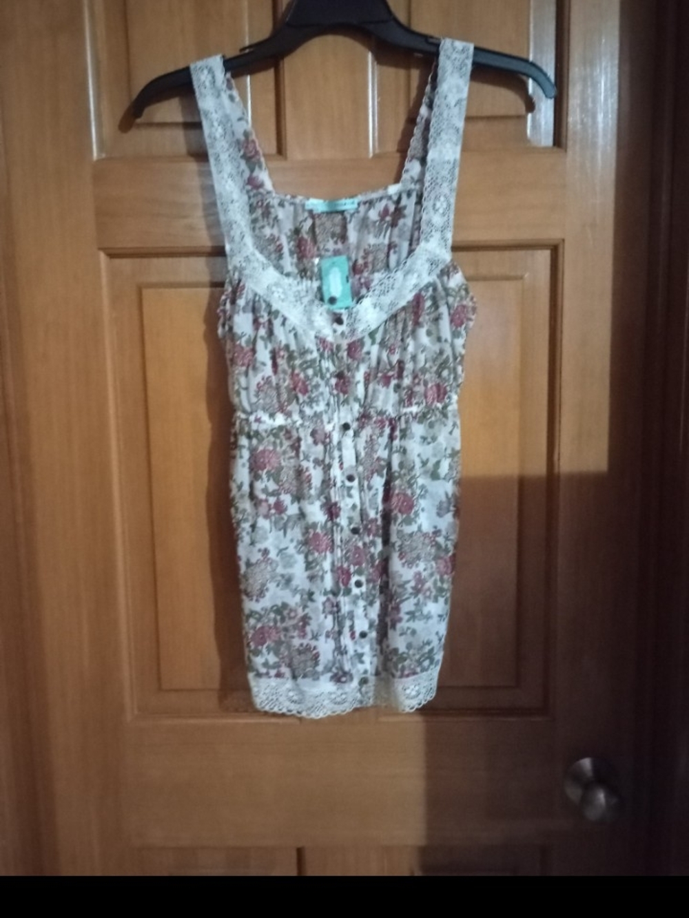 Maurices Floral Lace-Trim Sleeveless Camisole in Cream and Rose